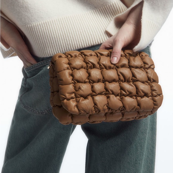 COS Quilted Crossbody - Leather - Picture 4 of 6